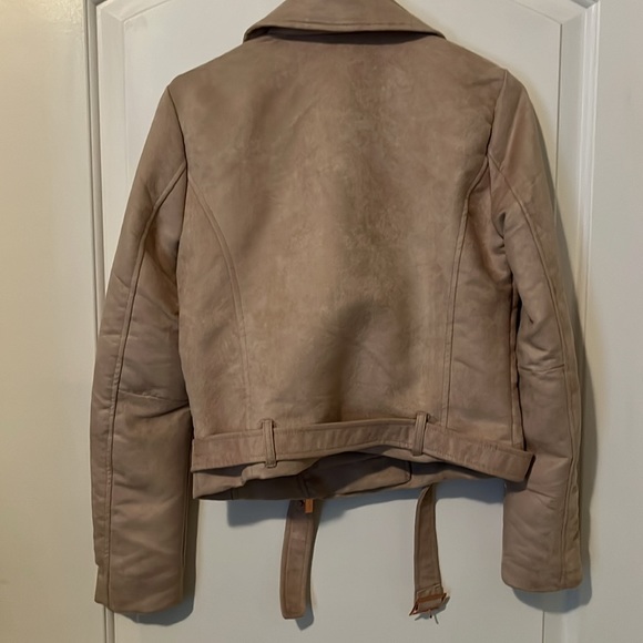 Jacket - Picture 4 of 4